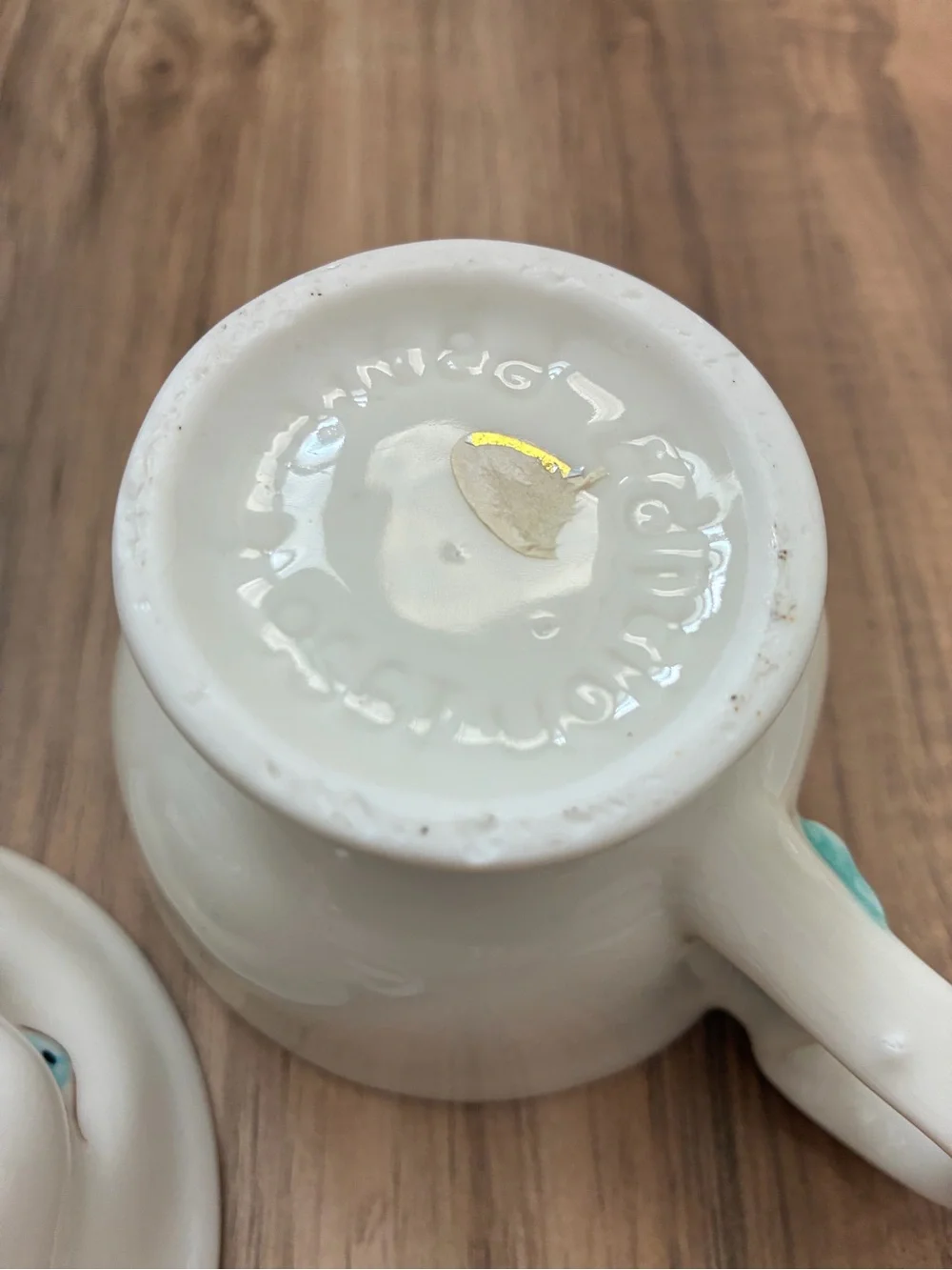 Baileys White Wink Face Teacup and Creamer Set 8 boy or girl